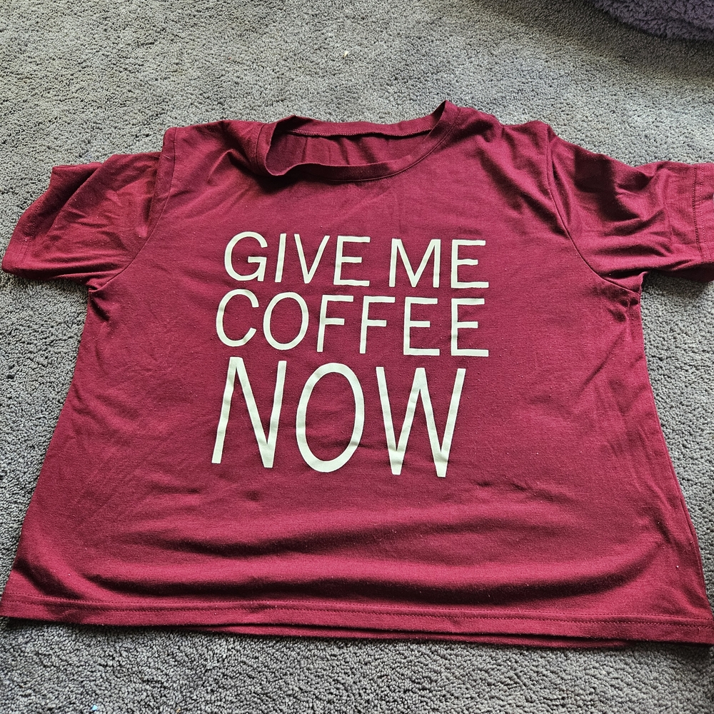 SHEIN Maroon Graphic Crop Top